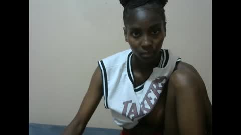 Snapshot of sexytinyy chatting on 05-20-26, 09:54 maria online show from 05-20-26, 09:54