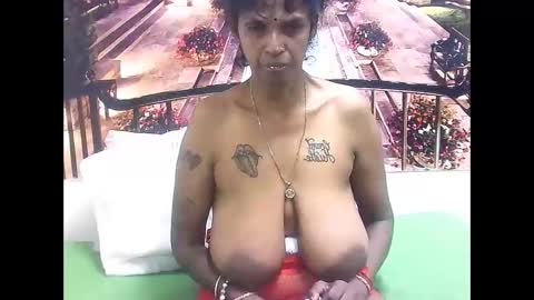 Snapshot of sexyva4u2luv chatting on 03-06-25, 11:20 sexyva4u2luv online show from 03-06-25, 11:20