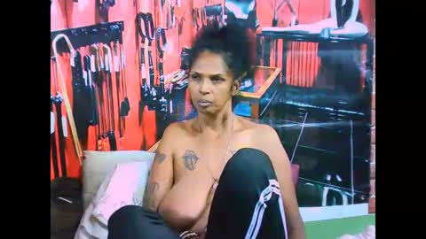 Snapshot of sexyva4u2luv chatting on 03-11-25, 12:22 sexyva4u2luv online show from 03-11-25, 12:22