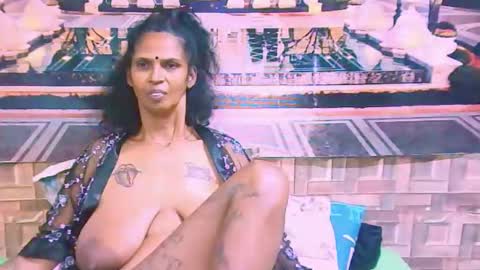 Snapshot of sexyva4u2luv chatting on 09-10-25, 01:55 sexyva4u2luv online show from 09-10-25, 01:55