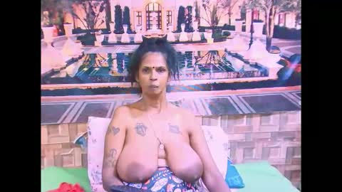 Snapshot of sexyva4u2luv chatting on 09-13-25, 09:14 sexyva4u2luv online show from 09-13-25, 09:14