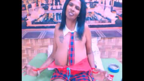 Snapshot of sexyva4u2luv chatting on 10-03-25, 06:05 sexyva4u2luv online show from 10-03-25, 06:05