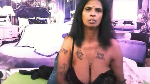Snapshot of sexyva4u2luv chatting on 10-28-25, 07:16 sexyva4u2luv online show from 10-28-25, 07:16