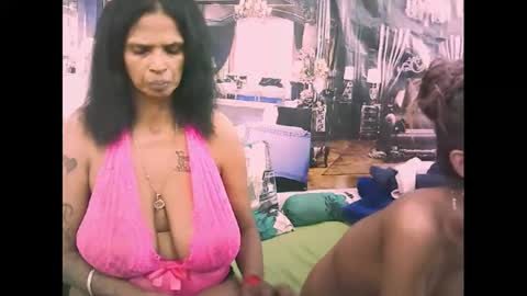 Snapshot of sexyva4u2luv chatting on 11-01-25, 07:54 sexyva4u2luv online show from 11-01-25, 07:54