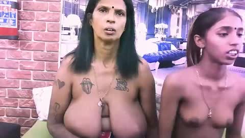 Snapshot of sexyva4u2luv chatting on 11-10-25, 08:46 sexyva4u2luv online show from 11-10-25, 08:46