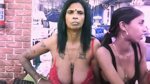 Snapshot of sexyva4u2luv chatting on 11-11-25, 08:58 sexyva4u2luv online show from 11-11-25, 08:58