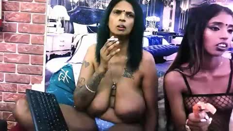 Snapshot of sexyva4u2luv chatting on 11-12-25, 09:10 sexyva4u2luv online show from 11-12-25, 09:10