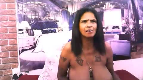 Snapshot of sexyva4u2luv chatting on 11-13-25, 11:58 sexyva4u2luv online show from 11-13-25, 11:58