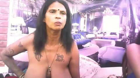 Snapshot of sexyva4u2luv chatting on 11-28-25, 07:55 sexyva4u2luv online show from 11-28-25, 07:55