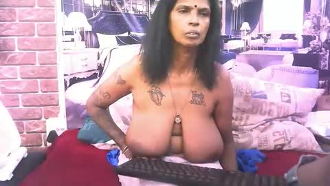 Snapshot of sexyva4u2luv chatting on 12-01-25, 08:52 sexyva4u2luv online show from 12-01-25, 08:52