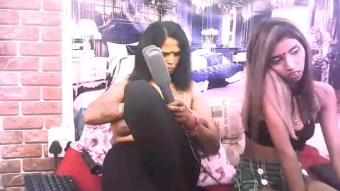 Snapshot of sexyva4u2luv chatting on 12-15-25, 09:02 sexyva4u2luv online show from 12-15-25, 09:02