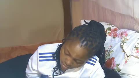 sexyvishy254 online show from 12-04-25, 11:30