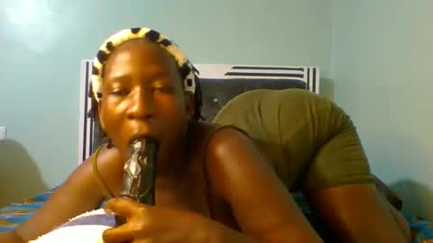 Snapshot of sexyvivy chatting on 01-31-25, 11:24 VIVIAN online show from 01-31-25, 11:24