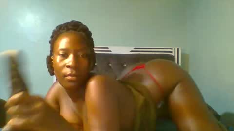 Snapshot of sexyvivy chatting on 03-11-25, 03:23 VIVIAN online show from 03-11-25, 03:23