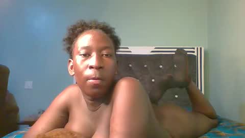 Snapshot of sexyvivy chatting on 11-06-25, 07:09 VIVIAN online show from 11-06-25, 07:09