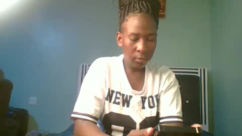 Snapshot of sexyvivy chatting on 12-15-25, 09:57 VIVIAN online show from 12-15-25, 09:57