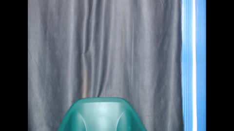 Snapshot of sexyxbunnyxx chatting on 12-11-24, 10:25 Blue online show from 12-11-24, 10:25