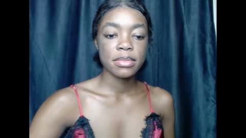 Snapshot of sexyxbunnyxx chatting on 12-13-24, 07:04 Blue online show from 12-13-24, 07:04