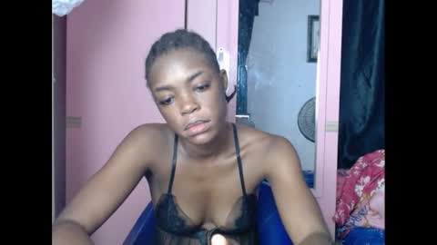 Snapshot of sexyxbunnyxx chatting on 01-12-25, 08:14 Blue online show from 01-12-25, 08:14
