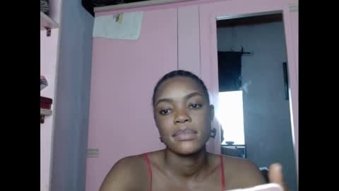 Snapshot of sexyxbunnyxx chatting on 01-19-25, 11:32 Blue online show from 01-19-25, 11:32