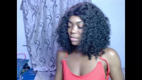 Snapshot of sexyxbunnyxx chatting on 01-23-25, 12:35 Blue online show from 01-23-25, 12:35