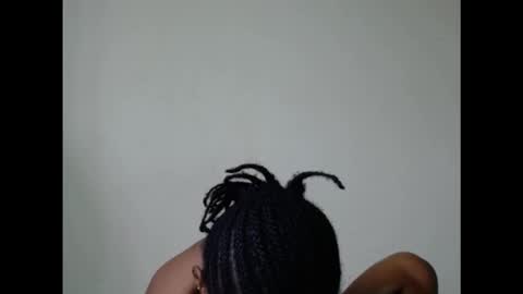 Snapshot of sexyxbunnyxx chatting on 09-28-25, 12:10 Blue online show from 09-28-25, 12:10