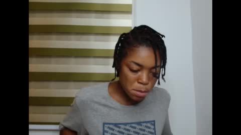 Snapshot of sexyxbunnyxx chatting on 10-05-25, 06:50 Blue online show from 10-05-25, 06:50