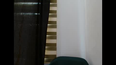 Snapshot of sexyxbunnyxx chatting on 11-13-25, 09:08 Blue online show from 11-13-25, 09:08