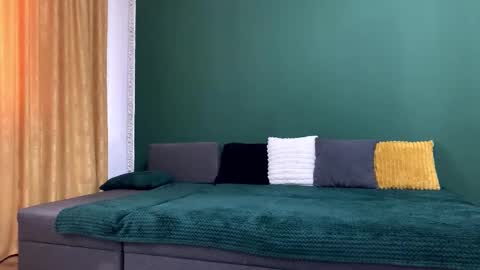 Snapshot of sexyycouple22 chatting on 02-25-25, 08:03 Sexycouple online show from 02-25-25, 08:03