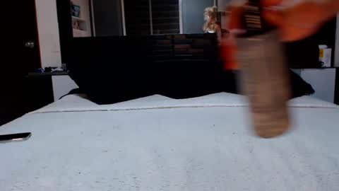 Snapshot of sexyycutedoll chatting on 02-08-25, 02:04 sexyycutedoll online show from 02-08-25, 02:04