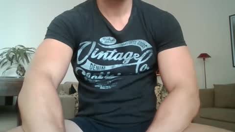Snapshot of sexyyphilip chatting on 04-04-26, 06:27 sexyyphilip online show from 04-04-26, 06:27