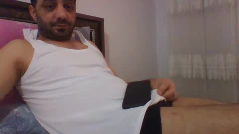 Snapshot of sexyyy_mannn chatting on 01-29-25, 01:49 sexyyy_mannn online show from 01-29-25, 01:49