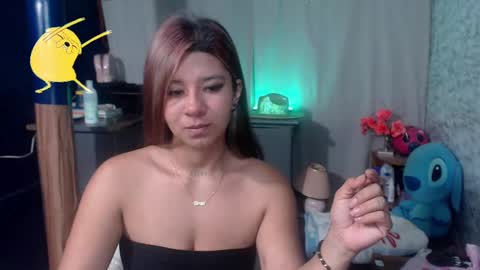 Snapshot of shaden_1 chatting on 01-19-25, 04:54 Liz online show from 01-19-25, 04:54