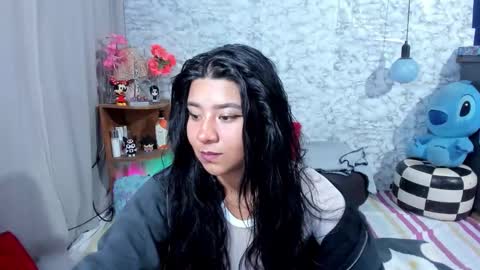 Snapshot of shaden_1 chatting on 09-12-25, 06:02 Liz online show from 09-12-25, 06:02