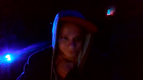 Snapshot of shades455 chatting on 06-11-26, 02:53 shades455 online show from 06-11-26, 02:53