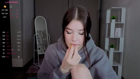 Snapshot of shadowlaceee chatting on 11-15-25, 12:23 shadowlaceee online show from 11-15-25, 12:23