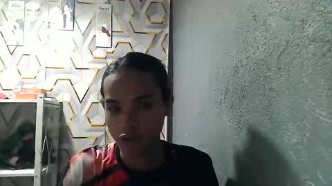 Snapshot of shaharra chatting on 12-15-25, 01:43 shaharra online show from 12-15-25, 01:43