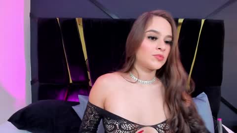 Shaina Vasquez online show from 02-09-25, 01:22