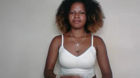shainnah online show from 11-22-25, 05:34