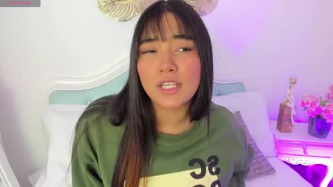 Snapshot of shaleena_ chatting on 09-08-25, 08:19 Shalena  online show from 09-08-25, 08:19