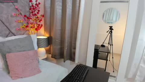 Shanily online show from 04-14-26, 07:31