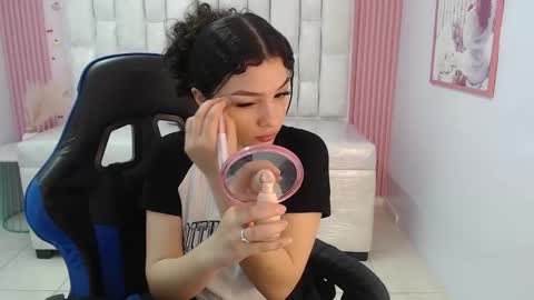 Shalon  online show from 09-17-25, 01:02