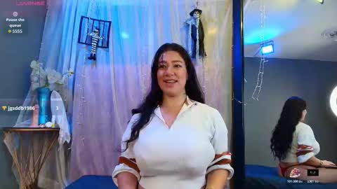 Snapshot of shalyn_lux chatting on 10-23-25, 03:28 shalyn_lux online show from 10-23-25, 03:28