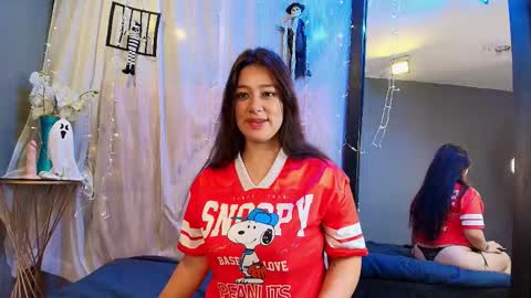 Snapshot of shalyn_lux chatting on 10-24-25, 03:25 shalyn_lux online show from 10-24-25, 03:25