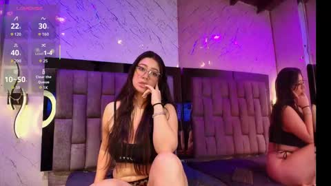 Snapshot of shalyn_lux chatting on 11-20-25, 04:01 shalyn_lux online show from 11-20-25, 04:01