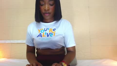 Snapshot of shamira_moore chatting on 12-19-24, 11:46 Catalina online show from 12-19-24, 11:46