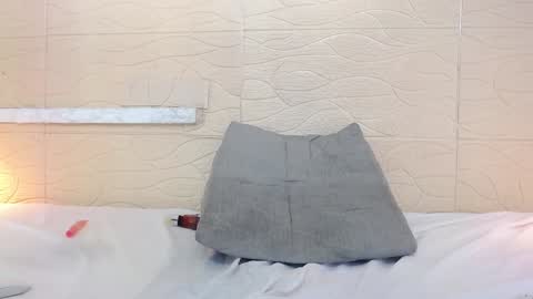 Snapshot of shamira_moore chatting on 01-08-25, 12:17 Catalina online show from 01-08-25, 12:17