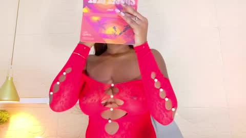 Snapshot of shamira_moore chatting on 03-04-25, 01:38 Catalina online show from 03-04-25, 01:38