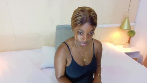 Snapshot of shamira_moore chatting on 10-03-25, 07:55 Catalina online show from 10-03-25, 07:55