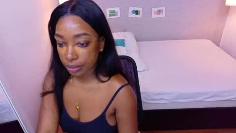 Snapshot of shamira_moore chatting on 10-17-25, 02:08 Catalina online show from 10-17-25, 02:08